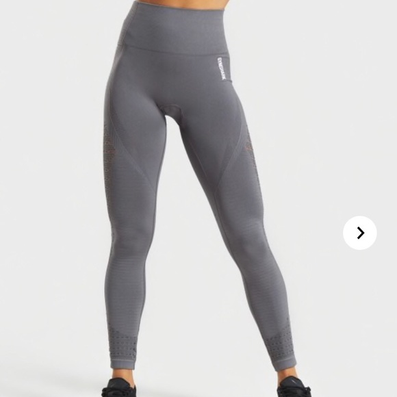 Gymshark Pants - Women’s Gymshark leggings (Energy+) medium